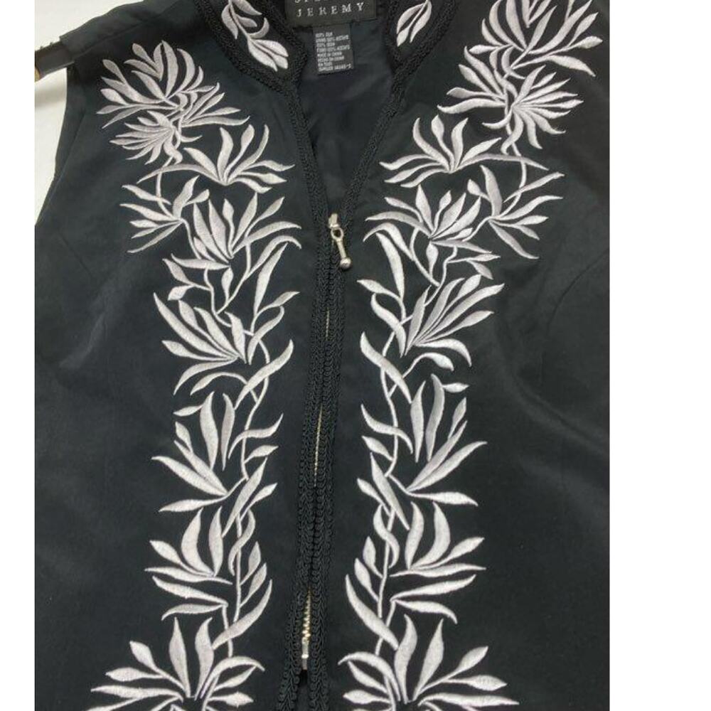 Vintage Silk Embroidered Vest – Spenser Jeremy Small New with tags - Picture 4 of 6